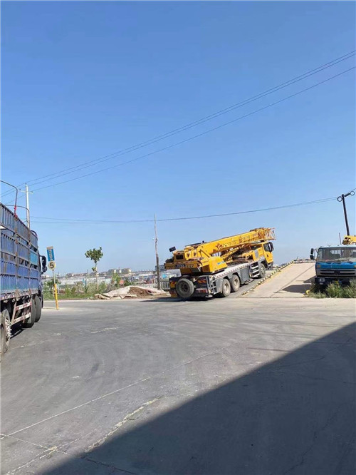 平利县25吨吊车的租赁价格大概是多少？