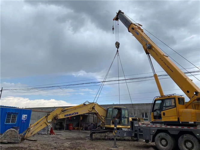 平利县25吨吊车的工作半径是多少？