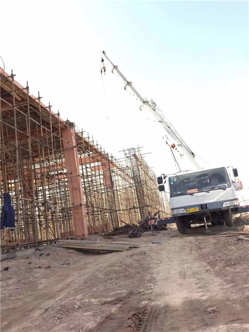 平利县吊车作业的安全注意事项有哪些？